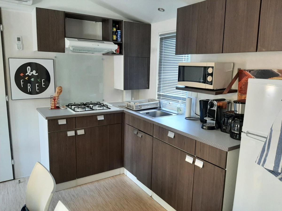 Mobile Home Entierement Equipe La Roque-d'Antheron Eksteriør billede