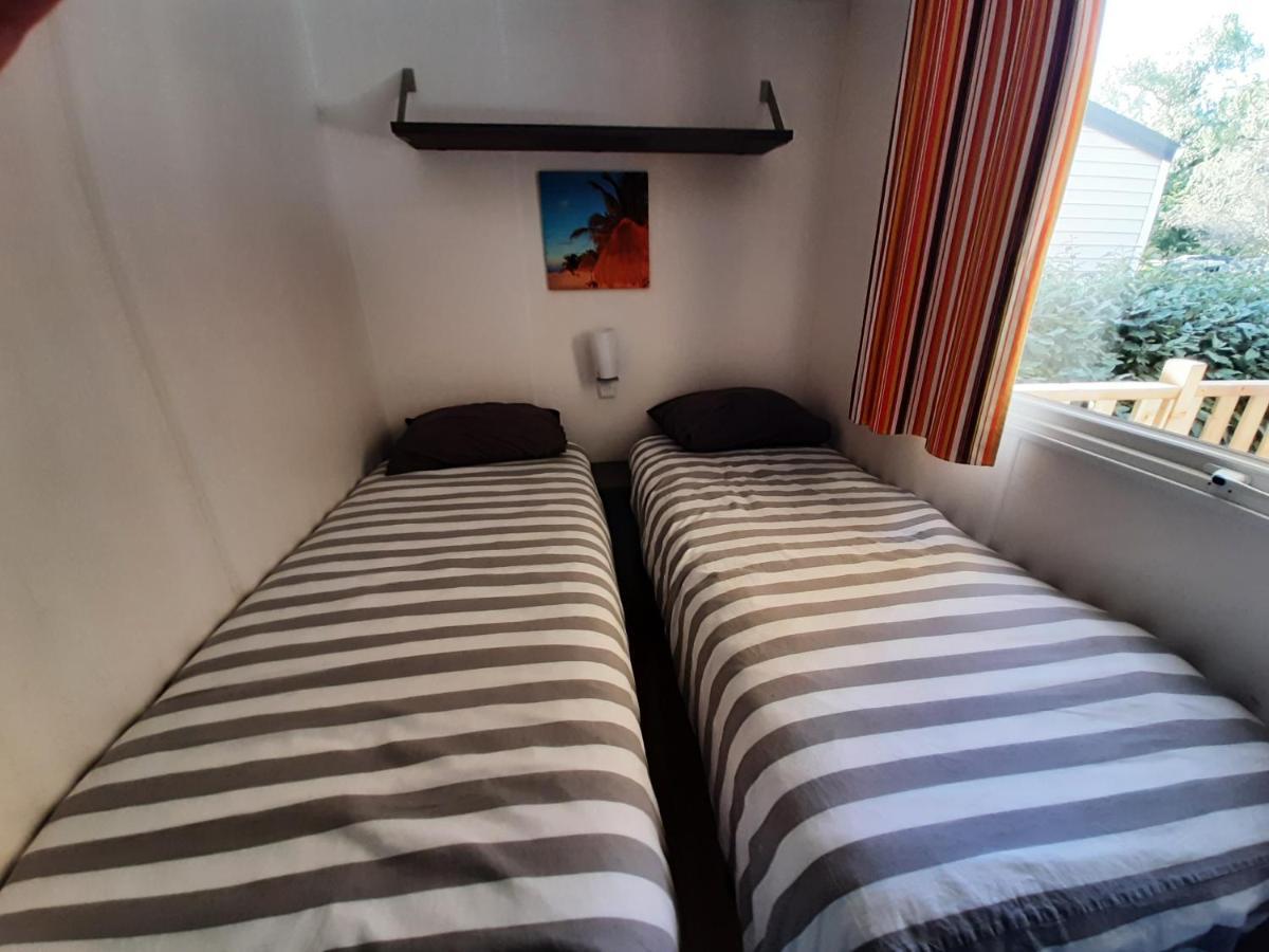 Mobile Home Entierement Equipe La Roque-d'Antheron Eksteriør billede